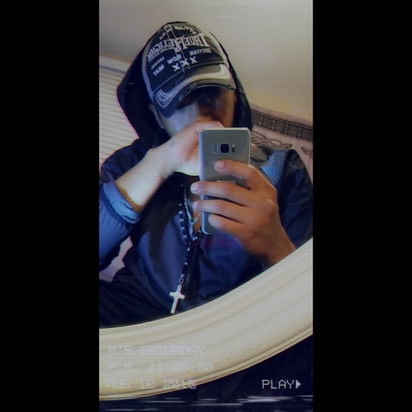 Meet your Posher, Moises - Picture 1 of 1